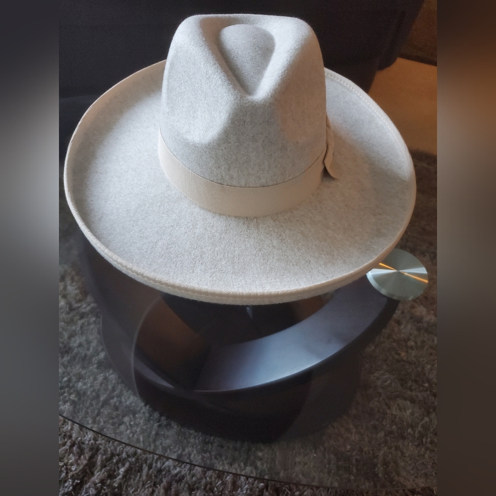 Hat - Picture 2 of 3